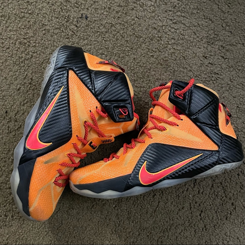 Lebron King James 12 Cav 684593 830 XII Laser Orange Black Witness Sz10 W/O Box